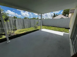 Lovely Home ...Miami FL