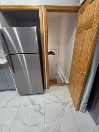 🏡 APARTAMENTO RENOVADO EN RENTA – WOODHAVEN, NY