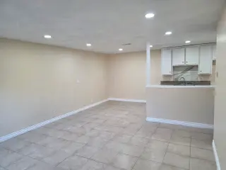 Apartment for Rent 2 bedrooms and 1 bathroom in Anaheim