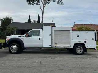 2013 Ford F-550 Utility Service Truck