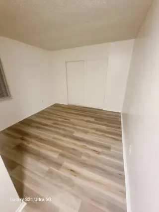 2 beroom apartment- ***PALDALE***