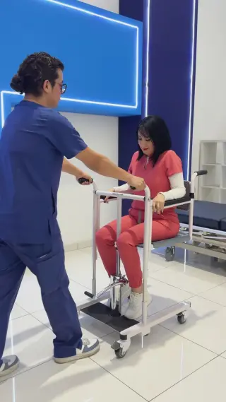 Silla de Transferencia Hidráulica con Elevador y Asiento Cómodo