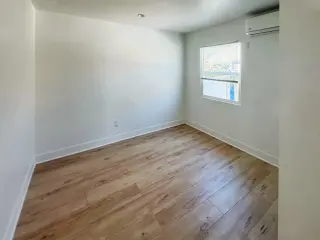 Modern 2BD ADU with New Kitchen, Hardwood Floors & In-Unit Laundry