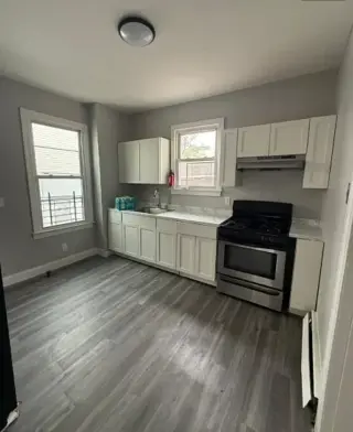 Stylish Apartment Ready for Move-In