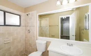 Casa en alquiler de 3 dormitorios y 2 baño en Arlington