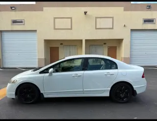 🚘 2010 Honda Civic – $2,750 CASH ¡Título Limpio!