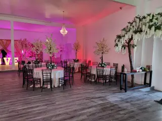 Espacio Elegante para Bodas y Fiestas