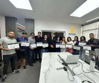 Curso de oratoria. aprenda a hablar en público como un líder.