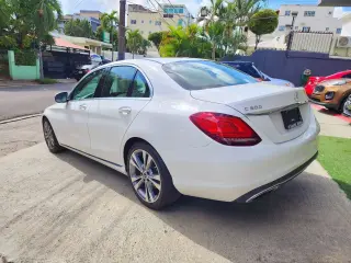 Mercedes-Benz C300 2019 2.0L Turbo Blanco