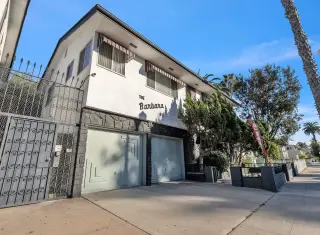 Cedar Apartments - 912-922 Cedar Ave, Long Beach, CA