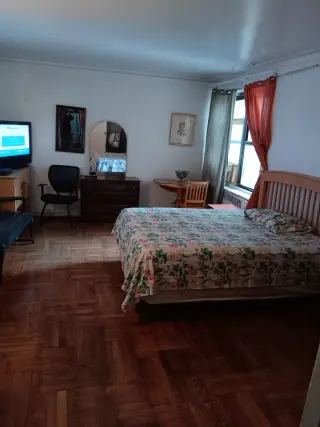 Rooms for rent and apt