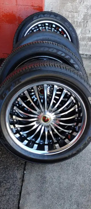 Rines Merceli M20 de 20 pulgadas con neumáticos Goodyear (5 birlos)
