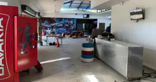 Se vende amplio local comercial, en el cruce de 27 de Abril, Guanacaste.