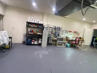 SE RENTA ESPACIO COMERCIAL EN COMMERCE