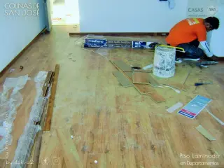 Cuatro Acabados, Piso Laminado desde un Metro, Caja ó Cuarto, de 4akva2