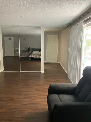 Espacio tipo estudio privado en Redondo Beach – Servicios incluidos – $1,700