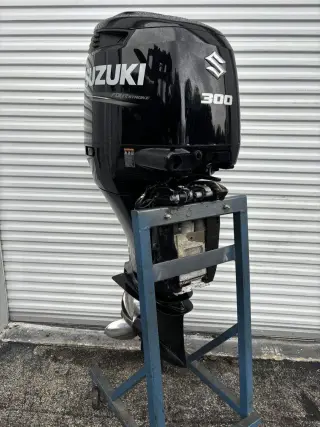 For Sale Yamaha Four Stroke 300HP Outboard Engine
