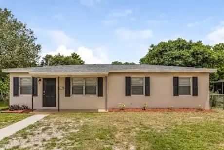 Stunning Spacious Unit