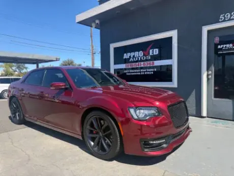 Chrysler 300 2023
