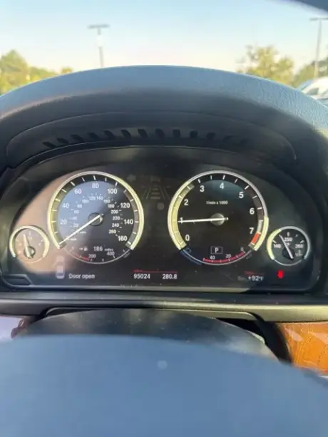 Serie 5 BMW 2013 tracción en las cuatro ruedas 528i xDrive sedán 4p