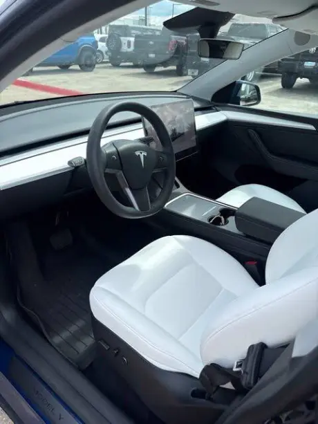 Tesla Model Y 2024 Long Range 4dr Crossover