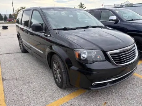 2016 Chrysler Town & Country