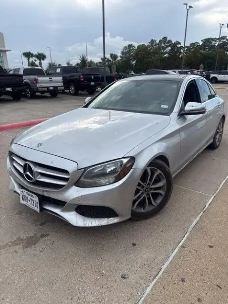 Mercedes-Benz Clase C 2018 C 300 4dr Sedán
