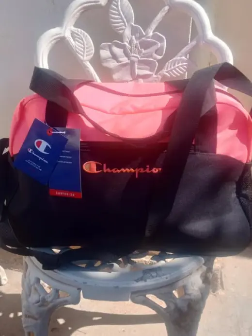 💎Bolsa nueva mediana de hombro CHAMPION salmon maleta  $400