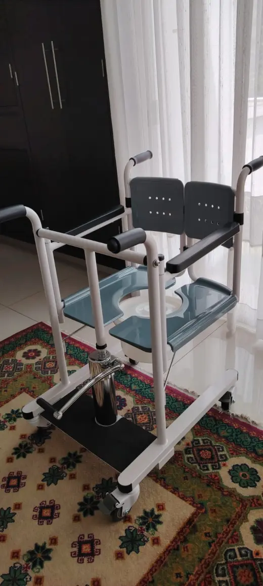 Silla de Transferencia Hidráulica con Elevador y Asiento Cómodo