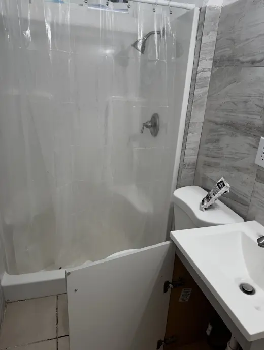 Garage con baño en renta
