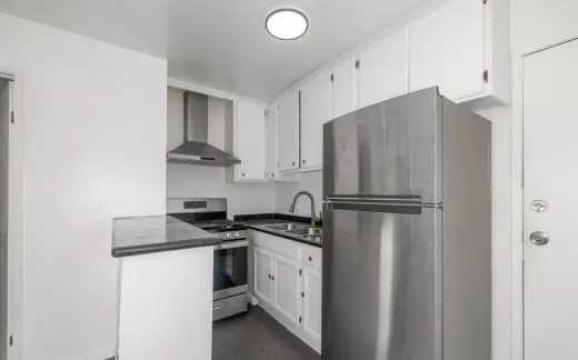 TRENDY FULLY RENOVATED 2 BEDROOM AND 2 BATH IN PRIME K-TOWN LOCATION