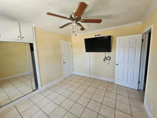 Cuarto privado en hogar tranquilo de Whittier – $900 | Servicios incluidos