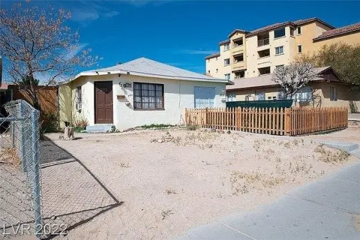 Welcome to your new home in the heart of Las Vegas!