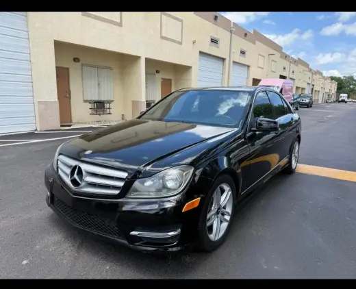 💎 IMPECABLE, 2014 Mercedes Benz C250, 82k Millas, 💲4.300 Cash