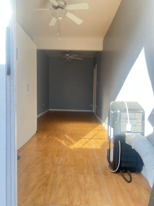 Se renta cuarto en sylmar