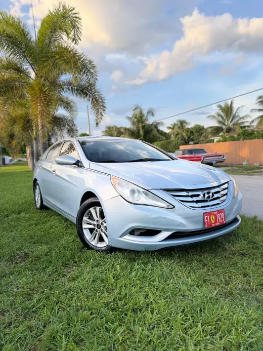 🚘 Sonata 2014/ 💲2.700 CASH/ 📄 Título limpio