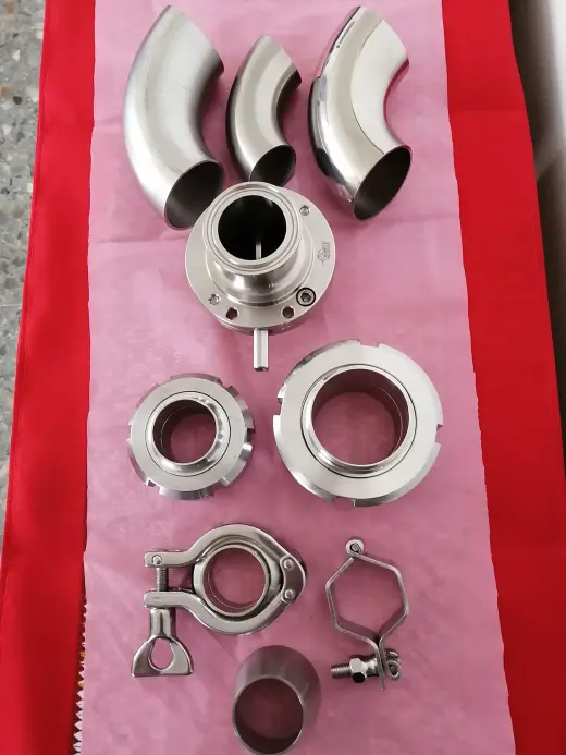Lote de accesorios de acero inoxidable para instalaciones sanitarias