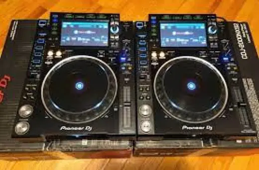 Equipo de DJ Pioneer - Set Profesional de CDJ Doble