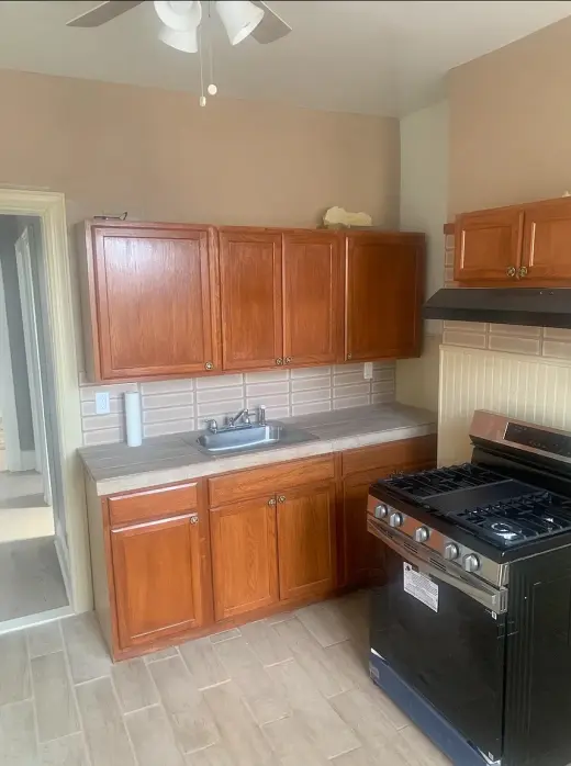 !! 3 beds  2 baths 1100 sqft !! Move in Now!!!