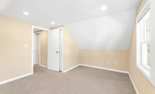 Comfortable Rental With Flexible Space