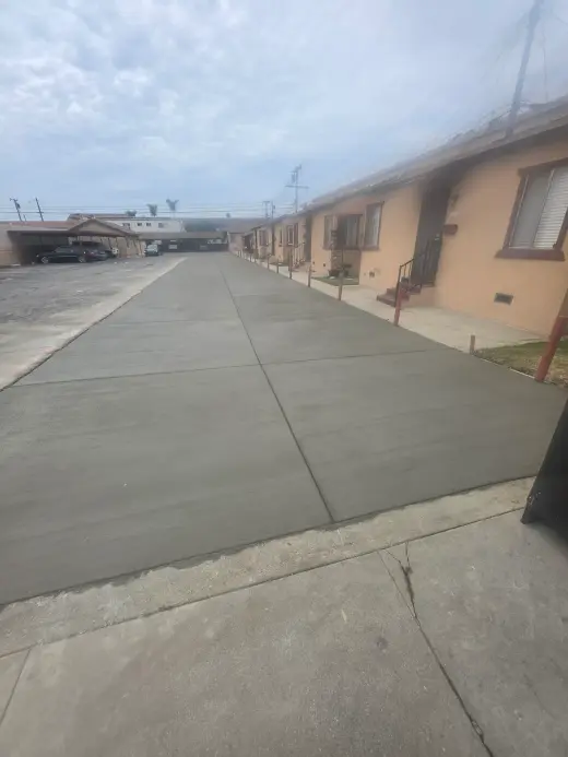 Entrada de Concreto Recién Vertido