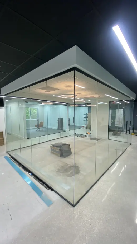 Shower glass , office partitions , espejos led costumetizados