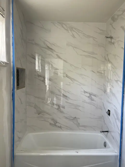 Baño y Ducha Renovados Recientemente