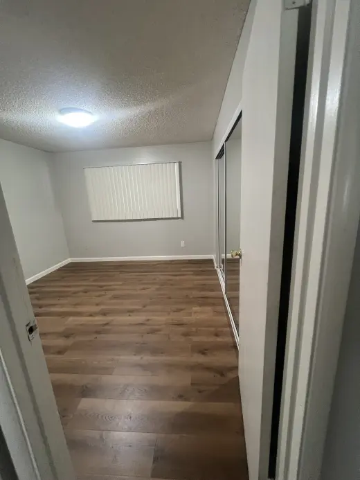 Habitación Espaciosa en Alquiler en un Vecindario Tranquilo