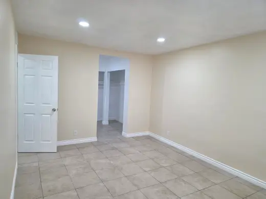 Apartment for Rent 2 bedrooms and 1 bathroom in Anaheim