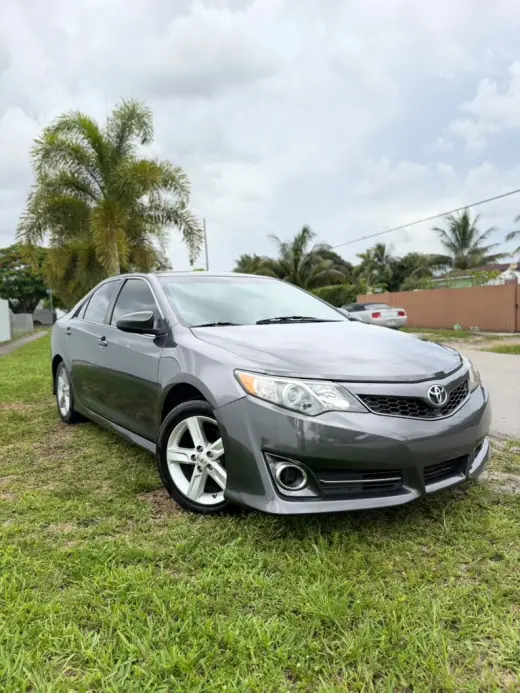 🚗 Toyota Camry SE 2015 – $3,900 CASH ¡Título Listo! 🥳