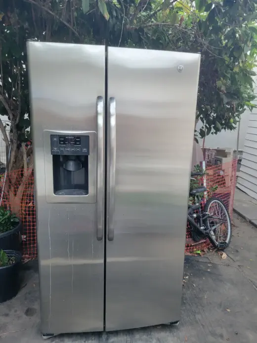 Vendo refrigerator semi nuevo