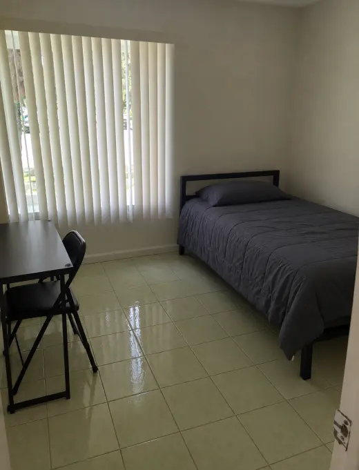 Renta Cuarto En Santa Ana / Costa Mesa