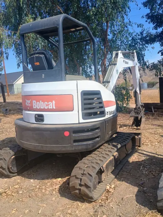 BOB CAT E-35 2016 ESCAVATOR. 22,000 dolares