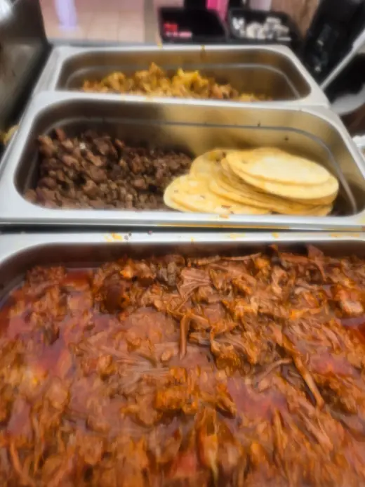 Busco alguien los sabados para hacer tacos